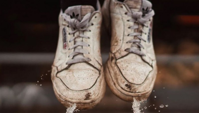 बिना धोए जूतों को ऐसे करें साफ, सालों तक रहेंगे नए जैसे