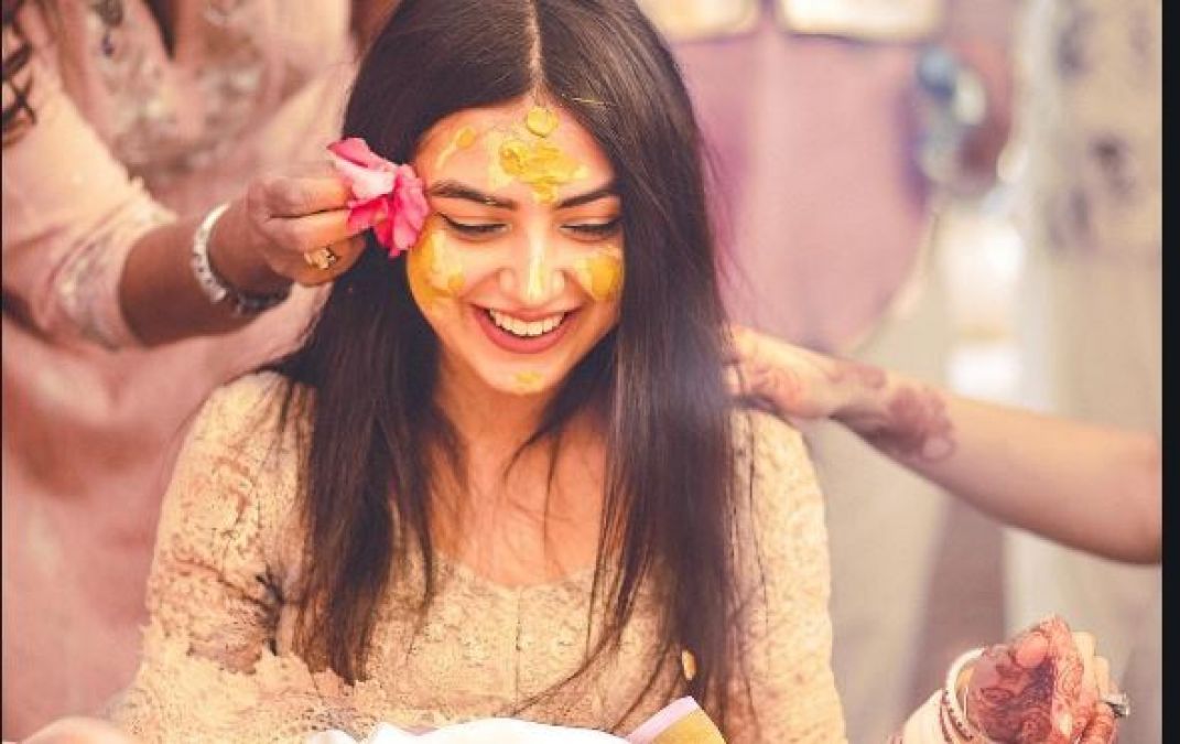 If you are going to become a bride, then use homemade bridal face pack before marriage