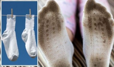 Even after a million attempts, if the stains on your white socks won't come out, try these tricks