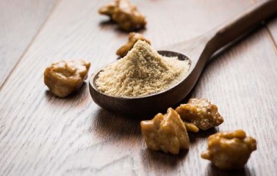 Asafoetida Decoction helps to curb stomach ache
