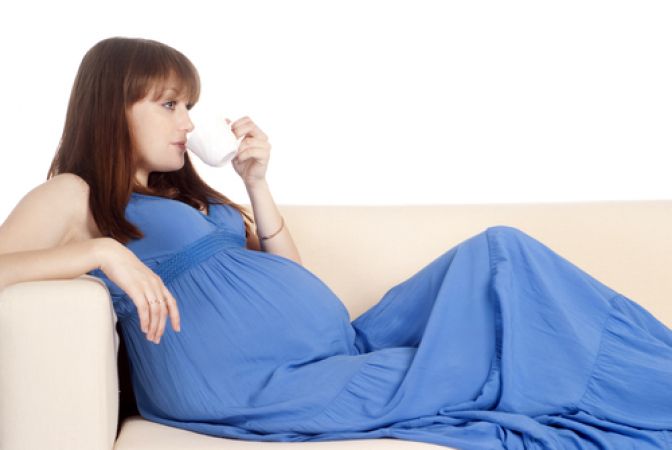 गर्भावस्था में भूलकर भी ना करें चाय और कॉफी का सेवन, हो सकती है गर्भपात की संभावना