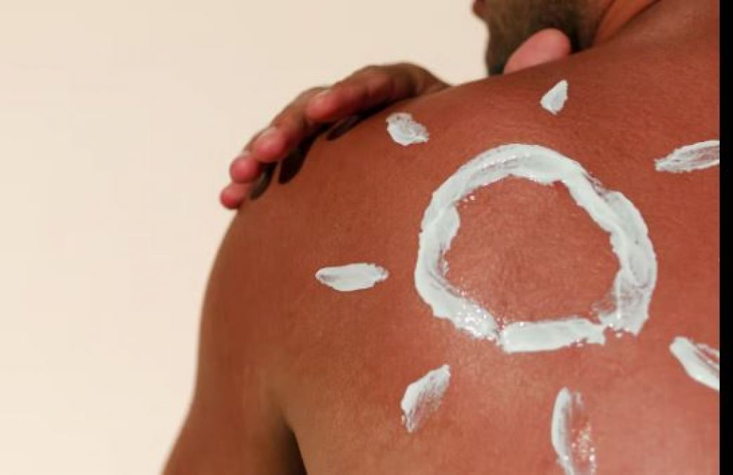 If you are troubled by sun tan, then embrace these simple and easiest tips
