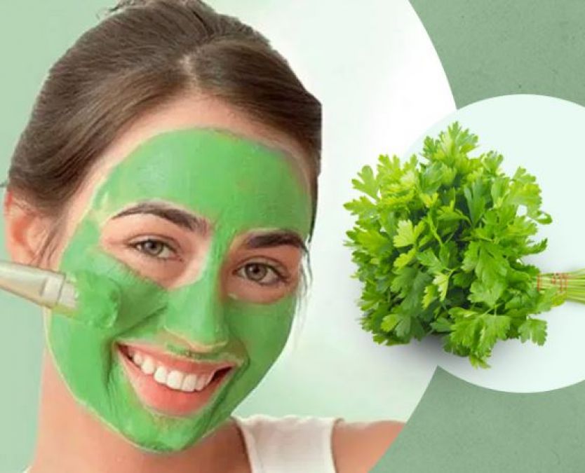 Apart from making chutney, green coriander also work as face pack