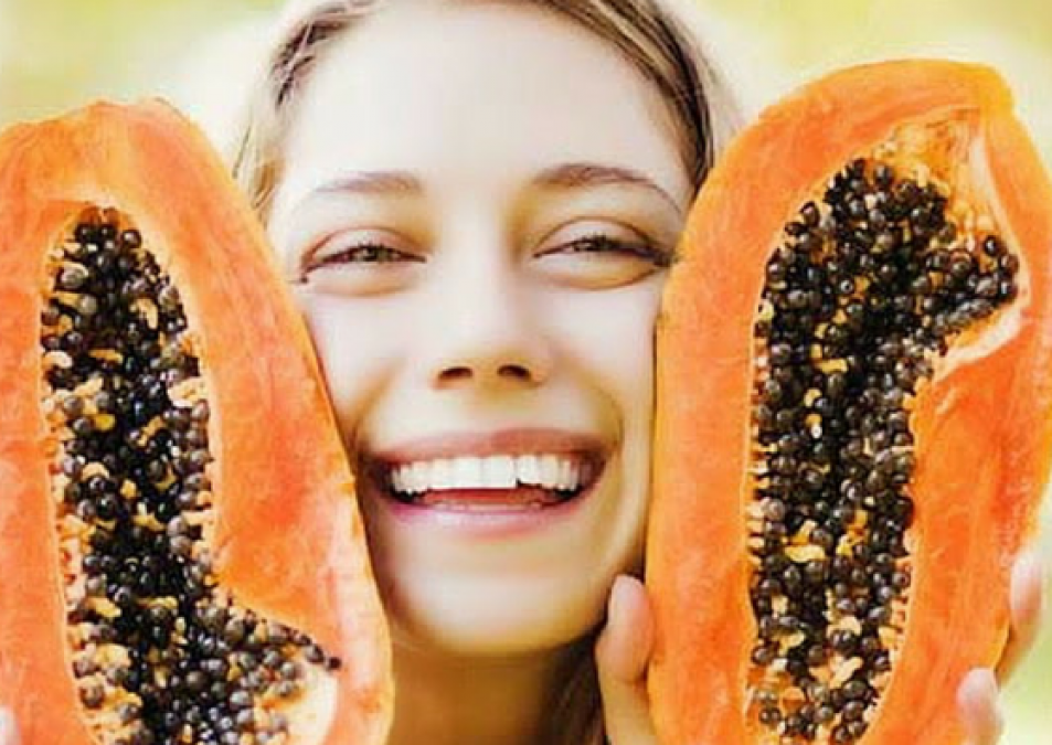 Papaya is beneficial for dry skin, adopt face pack