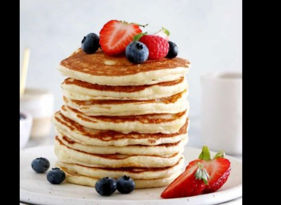 If you are also fond of eating pancakes, then make it with this easy method