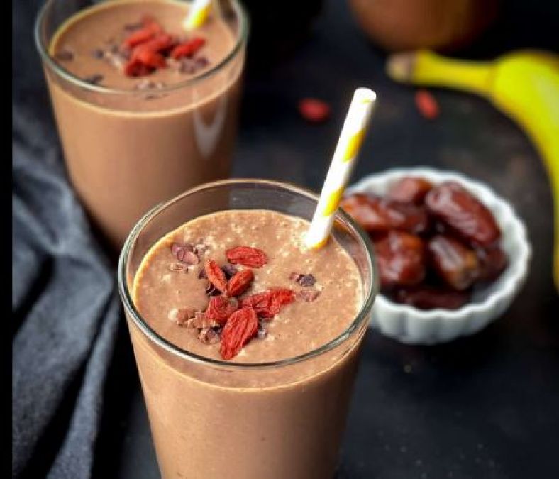 You will love to make chocolate smoothies in the summer