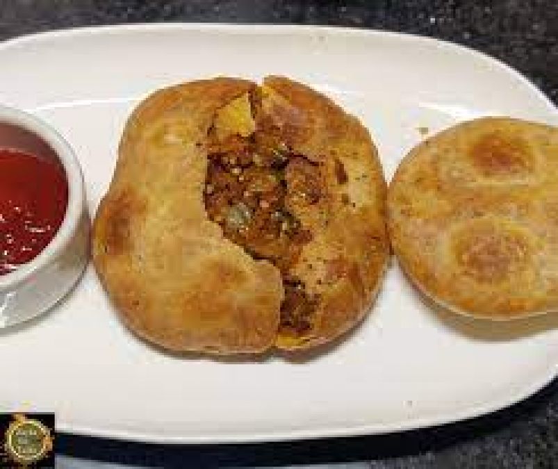Enjoy delicious onion kachori in cold weather, prepare with this easy recipe