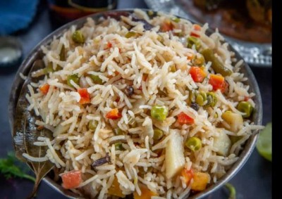 Made Vegetable pulao at home like this, everyone will be obsessed