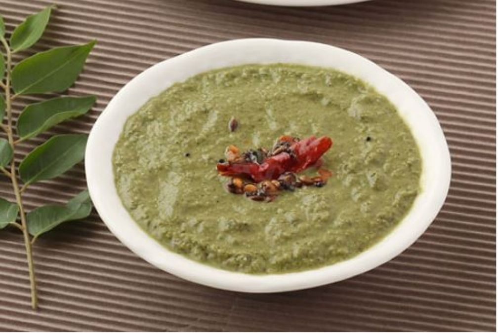 Tonight, make curry leaf chutney with meal