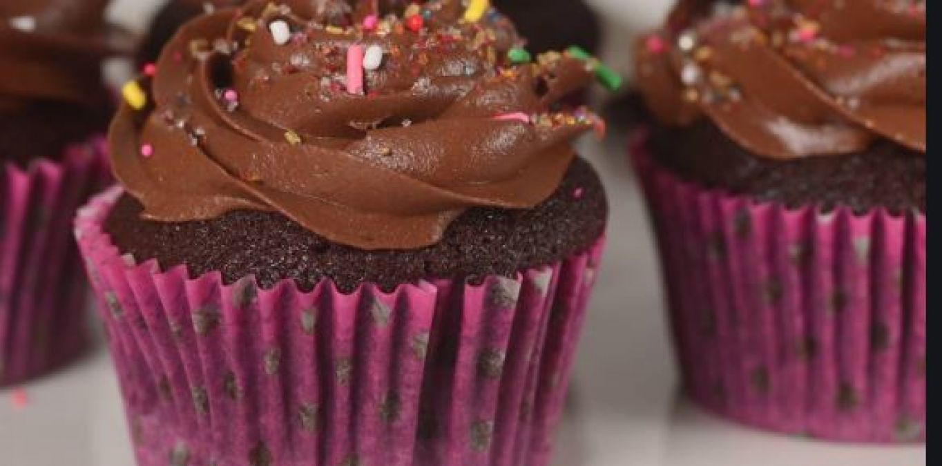 Make cupcakes for your partner on Propose Day