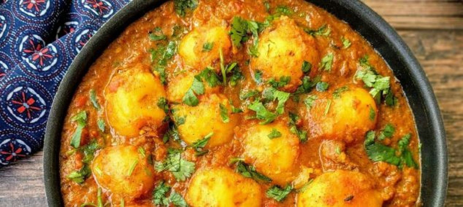 Delicious Mughlai potatoes will increase the hunger of those who are not hungry