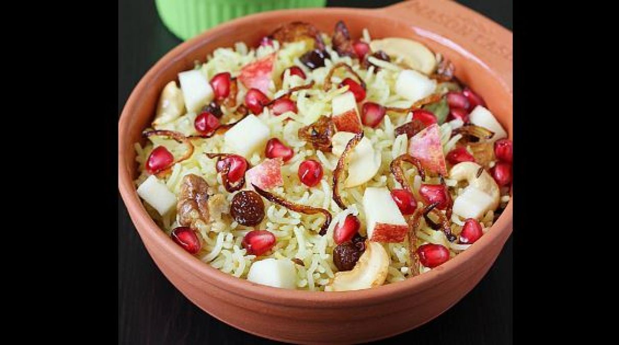 Guests are coming home, so make delicious Kashmiri Pulao in a hurry