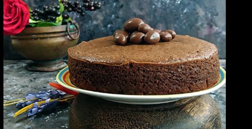 Make chocolate cake without eggs for your loved one, Details Inside''