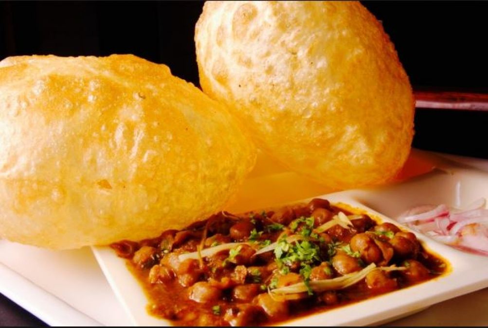 Chole Bhature Recipe, How to make Chole Bhature like hotels