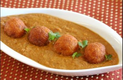 Make Restaurant Like Potato Paneer Kofta Curry with these easy steps