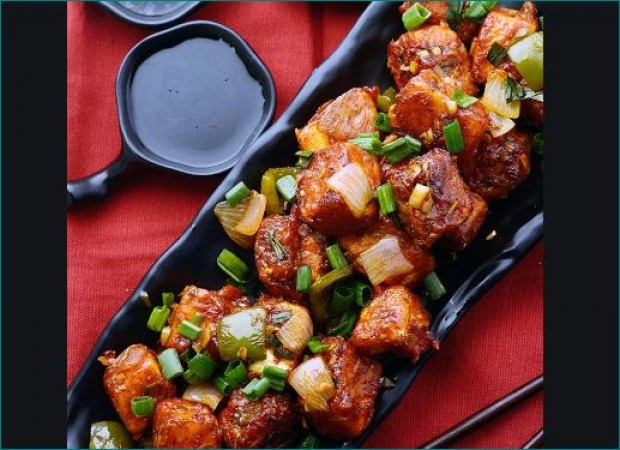 Make restaurant-style Chili Paneer with this simple recipe at home