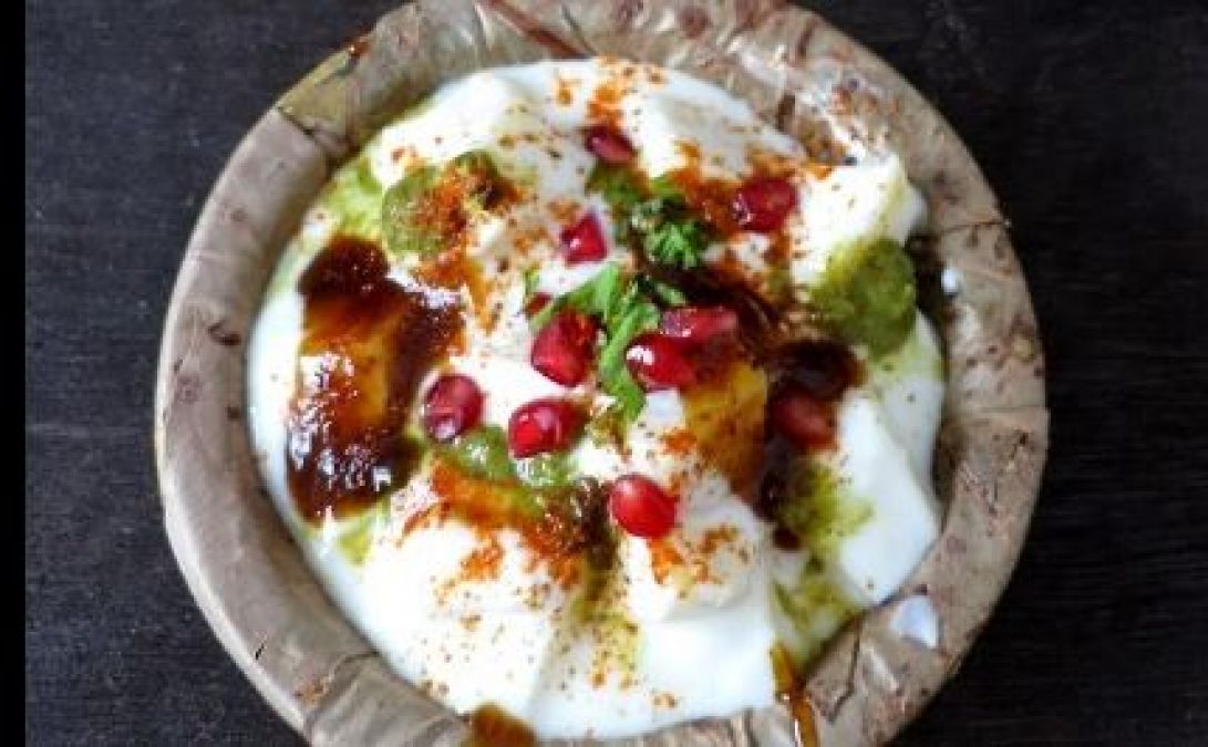 Make the family happy by making bread-potato chaat, it is very easy to make the family happy.