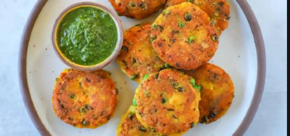 Make potato vadas like this in fasting, you will be happy after eating