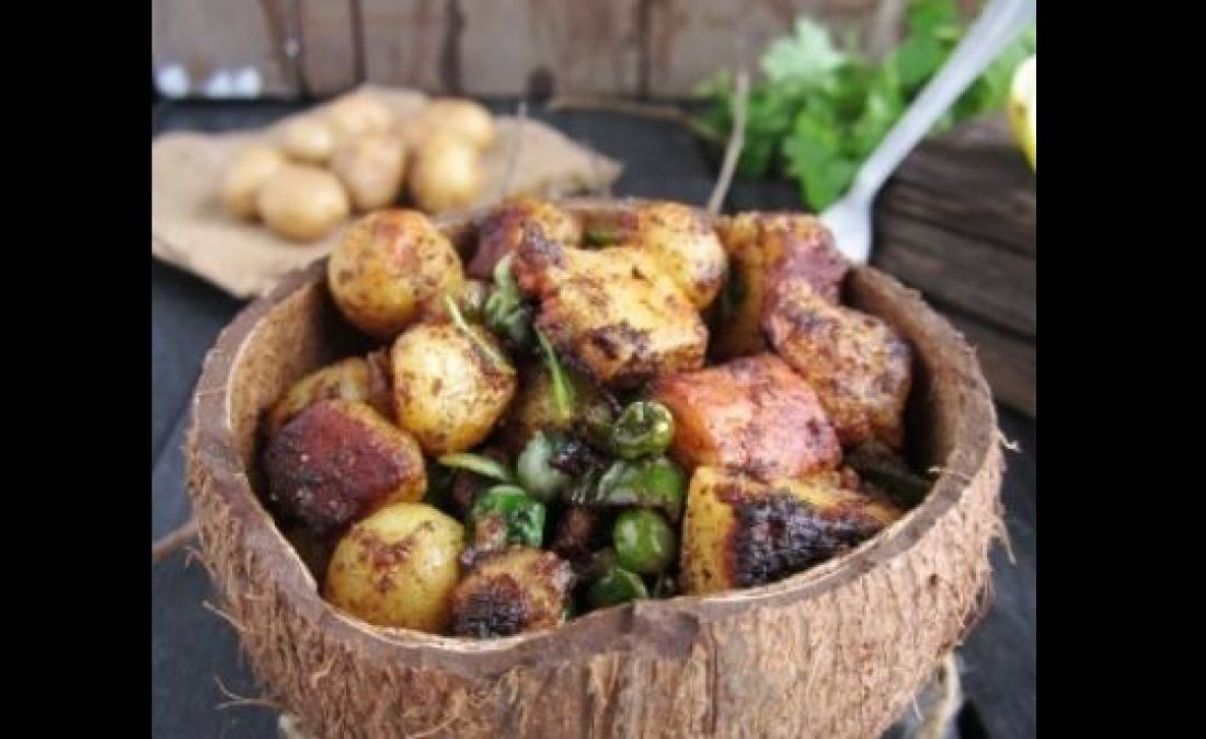 Homemade market-like potato-cheese chaat