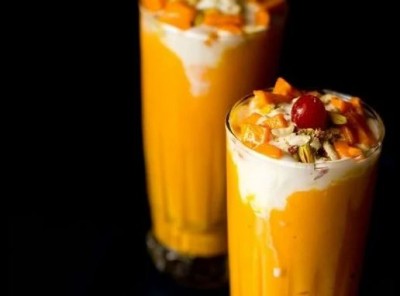Make most delicious juices from mango cream and milk