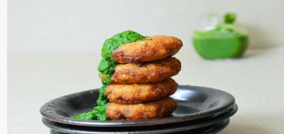 Know how to make stuffed moong dal potato Tikki at home today