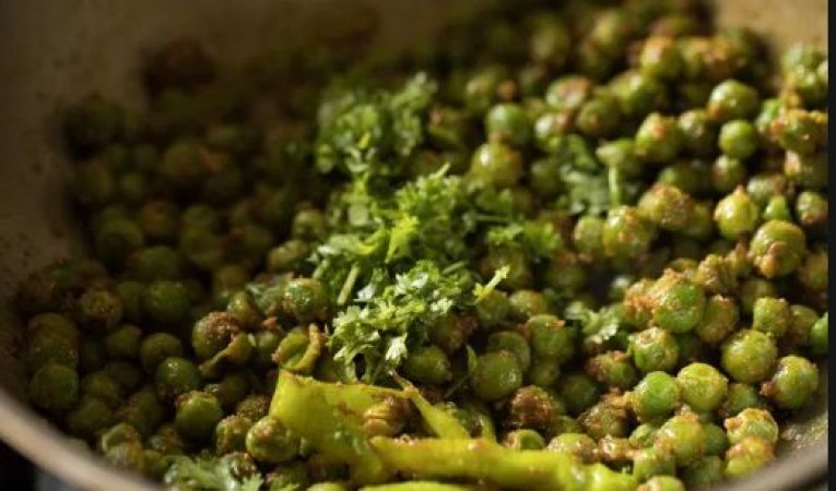 Know how to make tasty and crispy peas at home