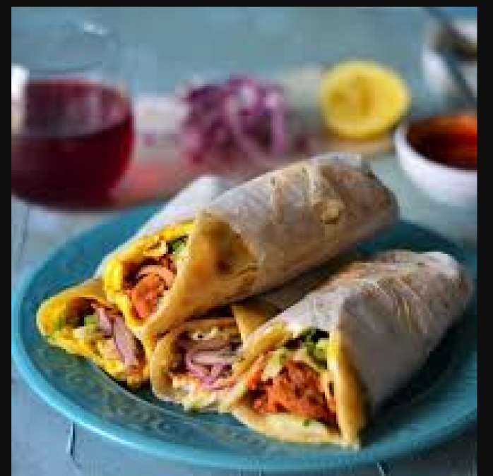 Try this amazing recipe of chicken Kathi roll