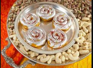 This recipe of Cashew Jalebi is very easy, try it at home