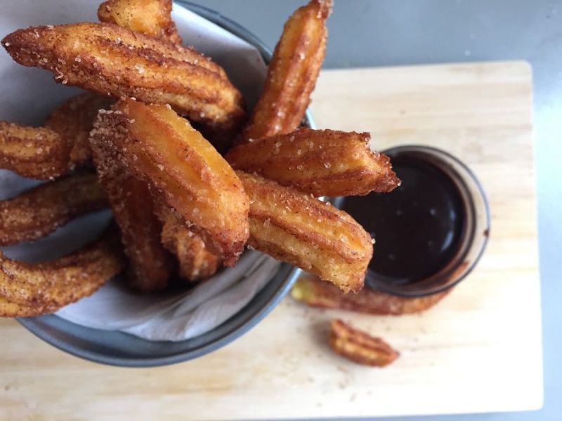 स्नैक्स  में  बनाइये  टेस्टी  potato  Churros