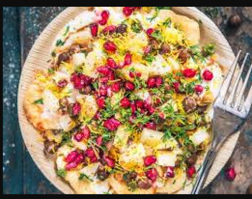 Give a new style to snacks in the evening, with Tasty Papdi chaat