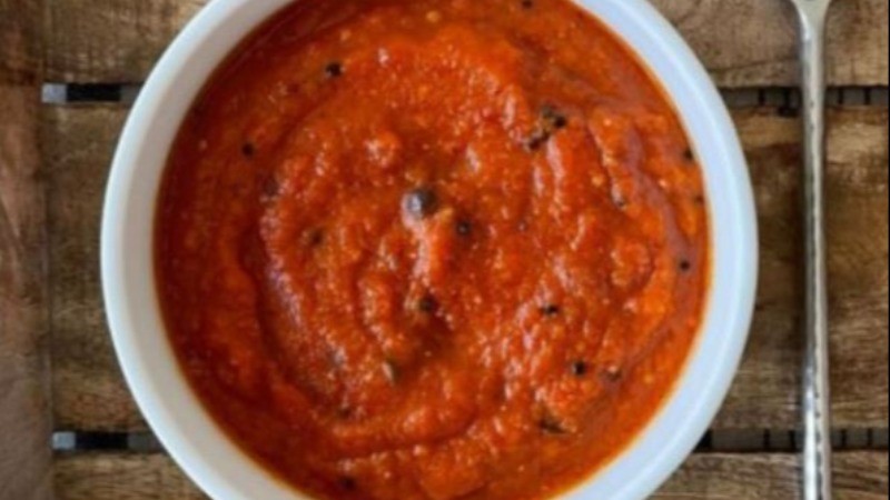 In this way, you can also make tomato chutney at home