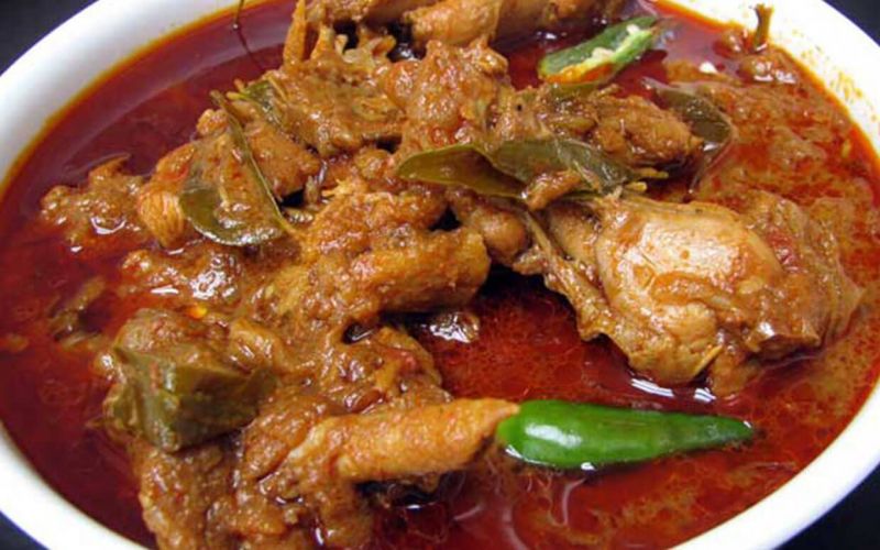 जानिए इंडियन चिकन करी बनाने की रेसिपी
