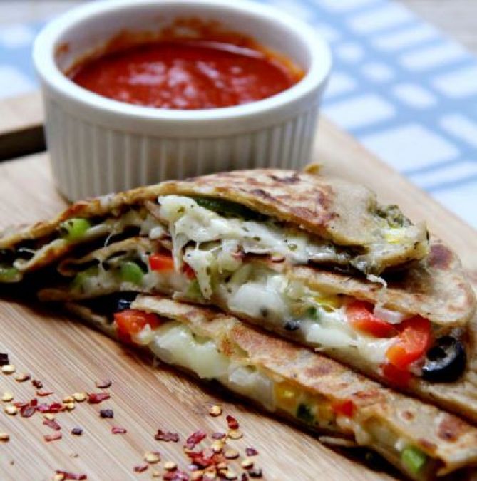 Recipe: Make special healthy, tasty pizza paratha for kids at home