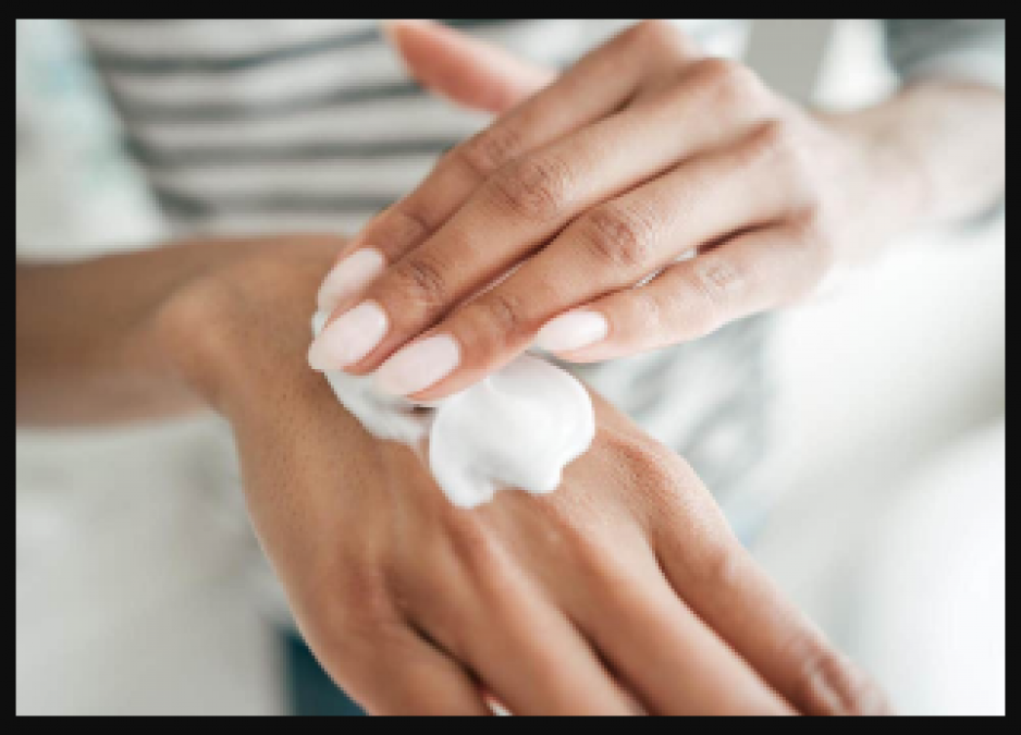 Use these products to retain the moisture of your hands
