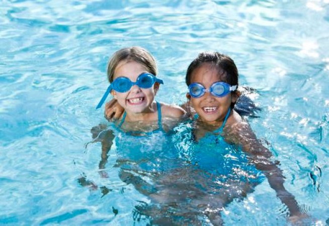 Don’t Forget to Avoid These 2 Colors for Children’s Swimwear: Here’s Why