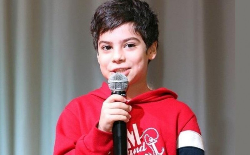 How to Help Your Child Overcome Fear of Speaking on Stage: Follow These Tips