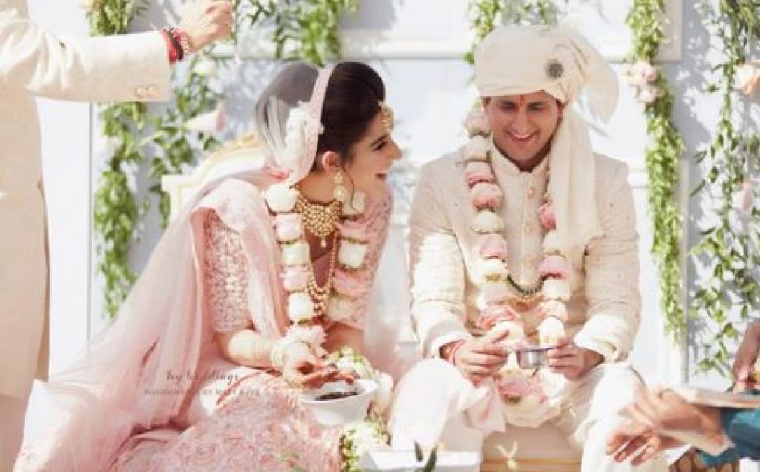 शादी के लिए वरमाला में भी आ रहा है बदलाव, जानें लेटेस्ट मालाओं के बारे में
