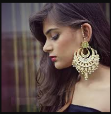 This wedding season, keep these measures in mind while wearing heavy earrings