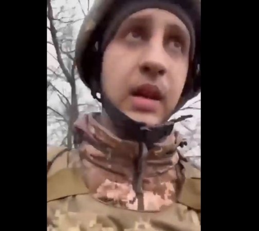 Ukraine soldier makes emotional video for parents, people cry after watching it