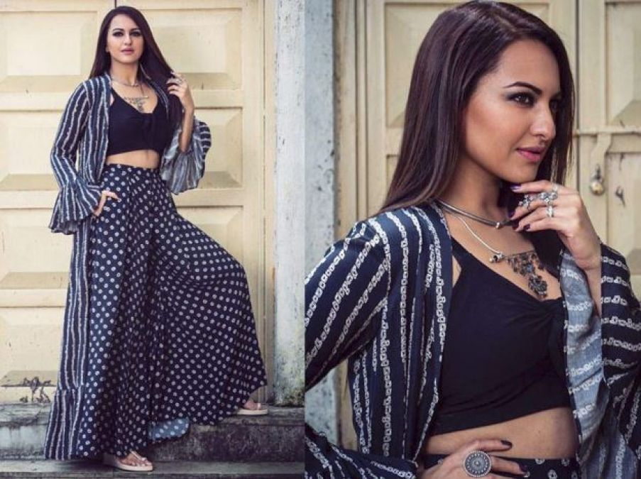 On this Raksha Bandhan, you can Carry Sonakshi's Shafakhana Trendy look