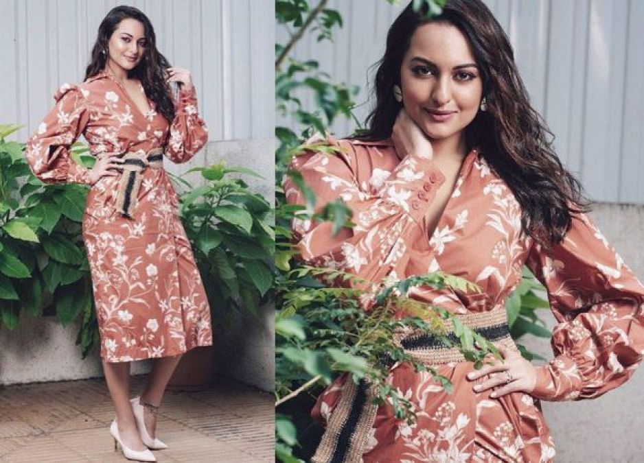 On this Raksha Bandhan, you can Carry Sonakshi's Shafakhana Trendy look