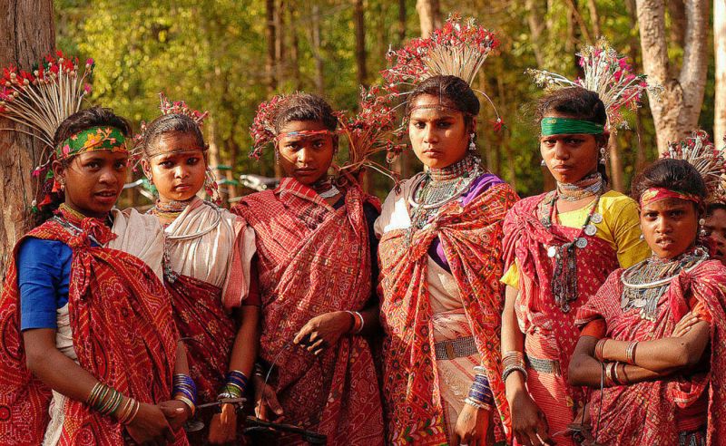 इस आदिवासी समुदाय में भाई बहनों के बीच होती है शादी