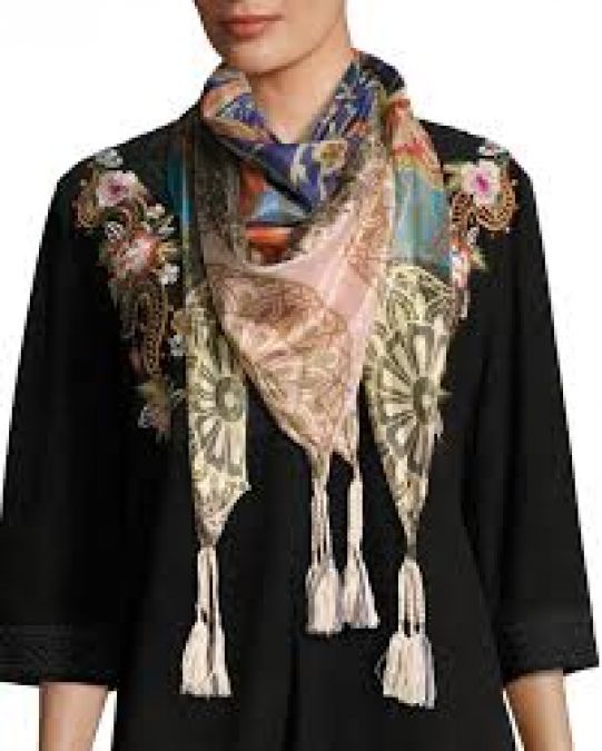 Carry Scarves for Stylish Look in Summer