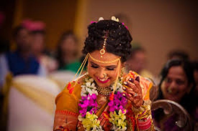 मराठी शादियों में ये चीज़ें होती हैं खास, दुल्हनों को बनाती है खास