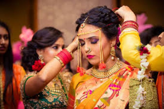 मराठी शादियों में ये चीज़ें होती हैं खास, दुल्हनों को बनाती है खास