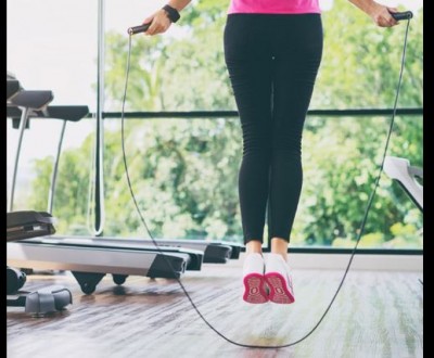 There are surprising benefits of jumping rope for just 1 minute