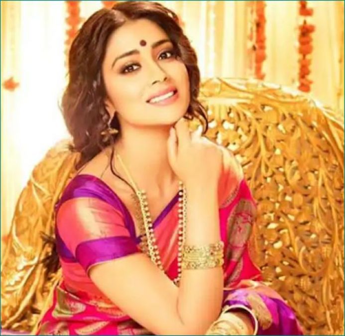 Karvachauth: Take tips from these South actresses if you wish to wear Banarasi saree