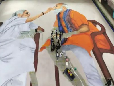 Modi's birthday celebrated in unique way in Indore, PM's Rangoli with mother Heeraben made in 36 hours