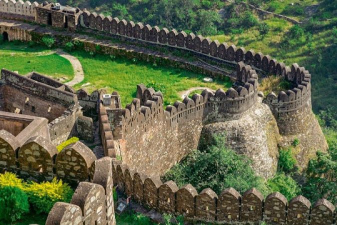 भारत में मौजूद है विश्व की दूसरी सबसे लंबी दीवार