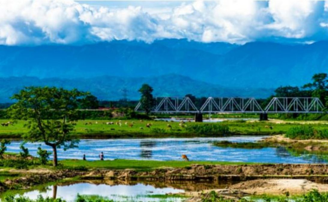 बारिश में इन जगहों पर जाने की ना करें गलती वरना खतरे में पड़ सकती है जान